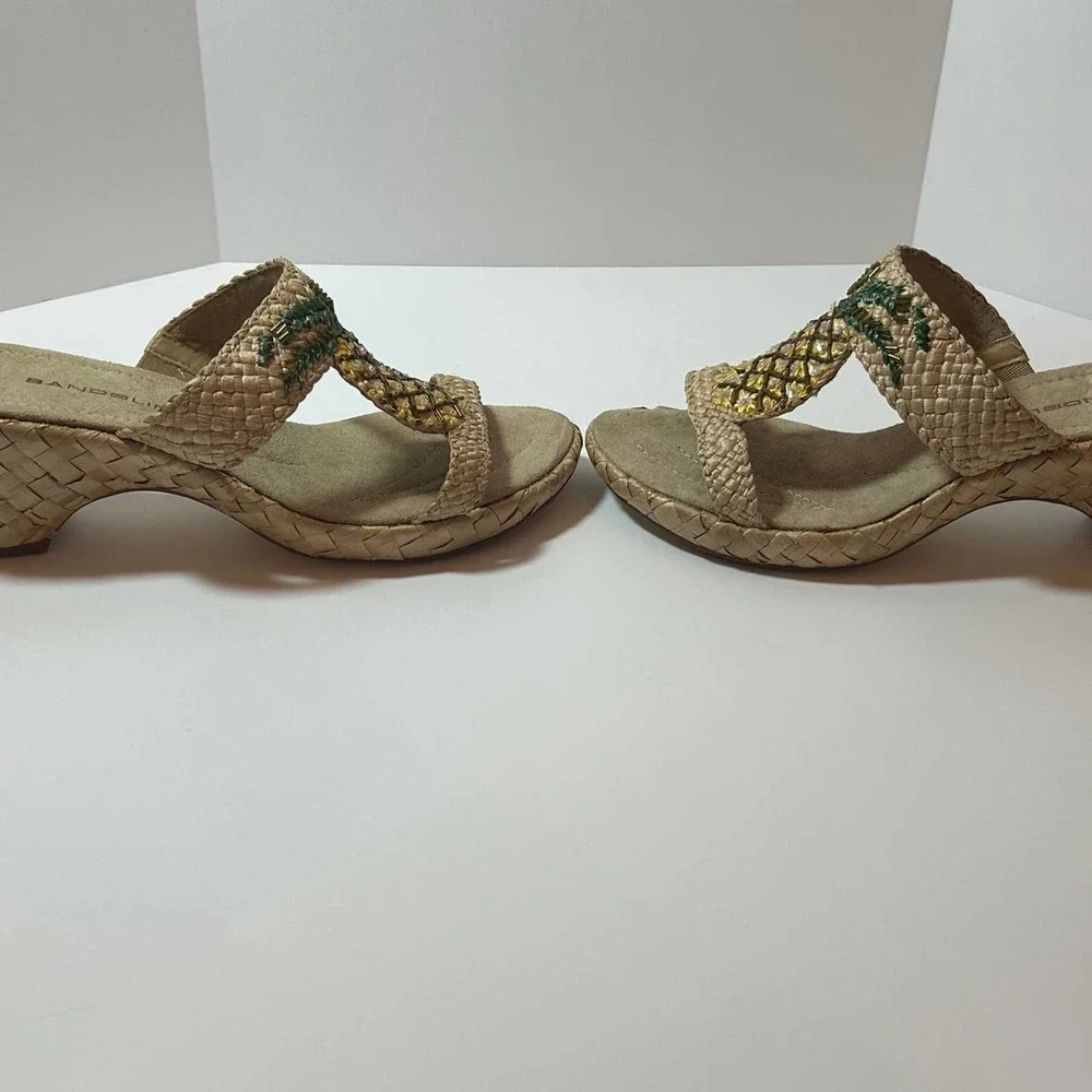 Bandolino~Women’s‎ 7 1/2” Pineapple Whimsical Weaved Wedge Sandals